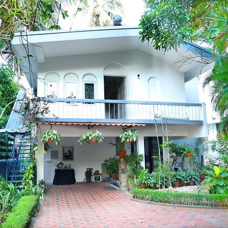 Sandra'S Home Kochi Exterior photo